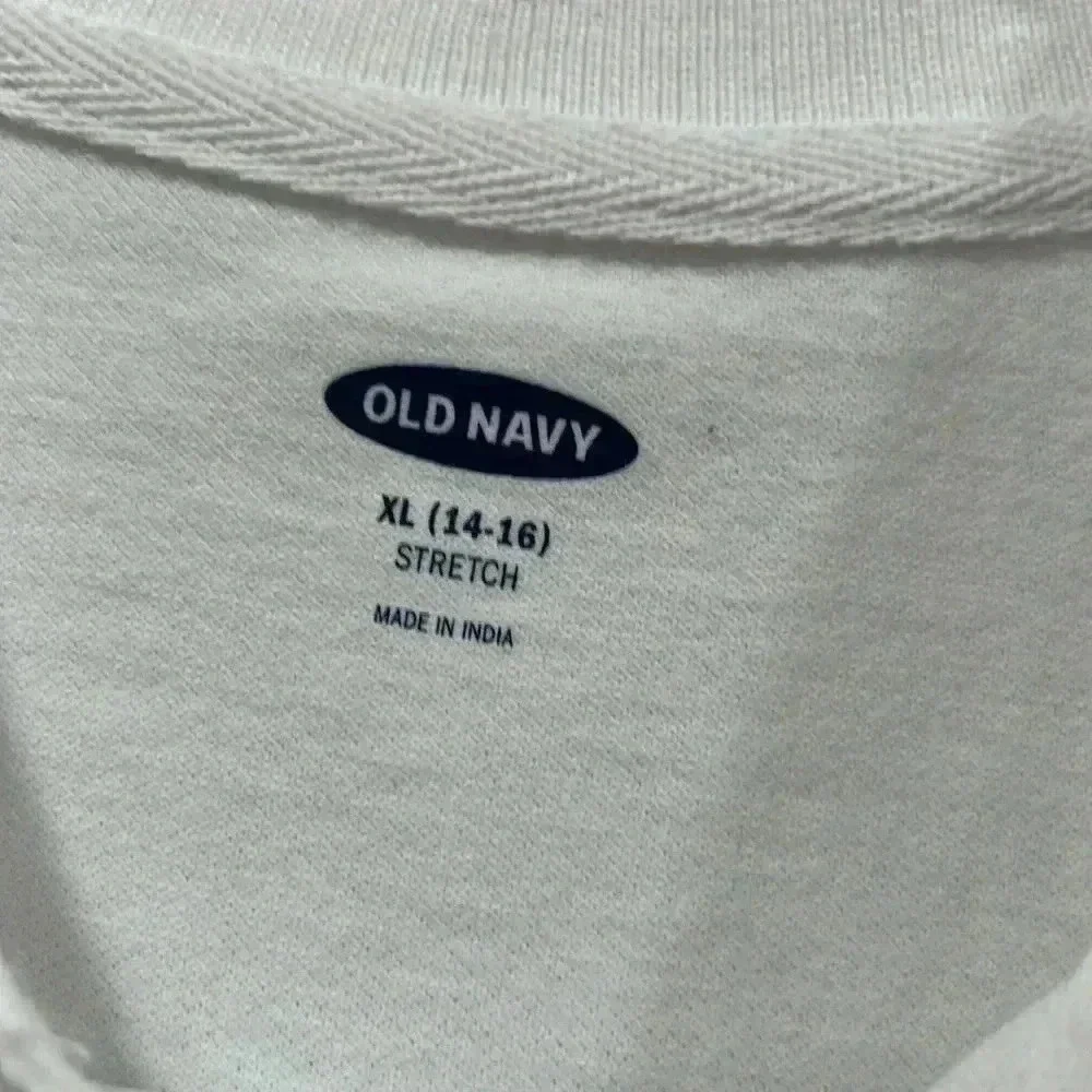Old Navy white shirt